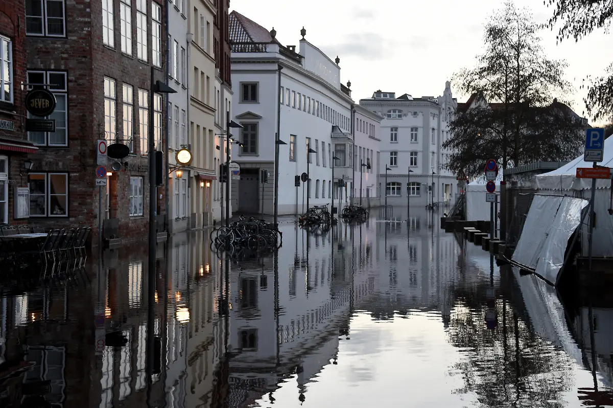 b6b64f03ff7245385cf79957d505d4d9