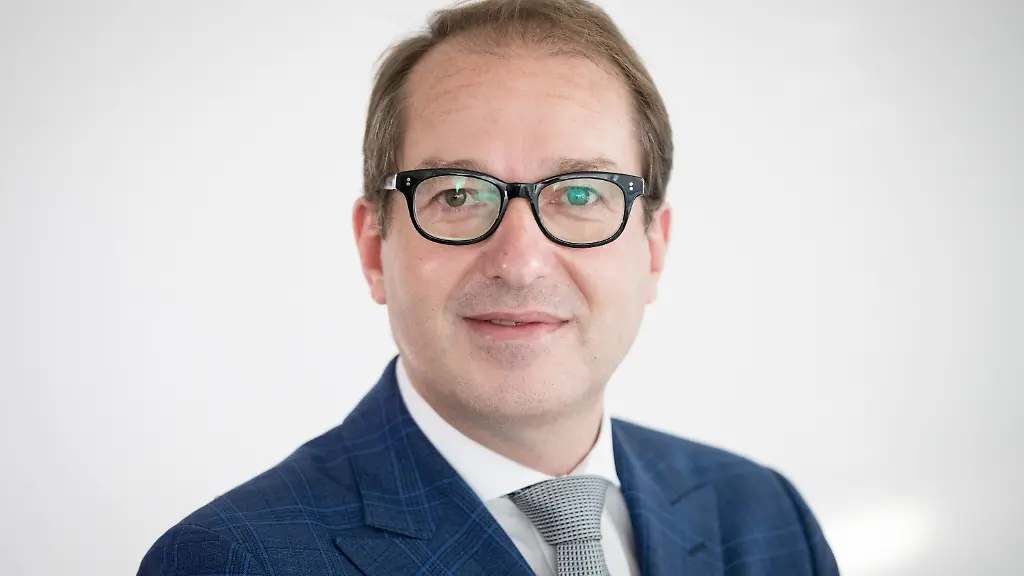 4f24935de74e23096bfb52a2629b74df