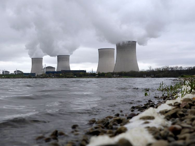 Das französische AKW Cattenom. Frankreich will das Saarland an der Sicherheitsüberprüfung seines grenznahen Atomkraftwerks beteiligen.