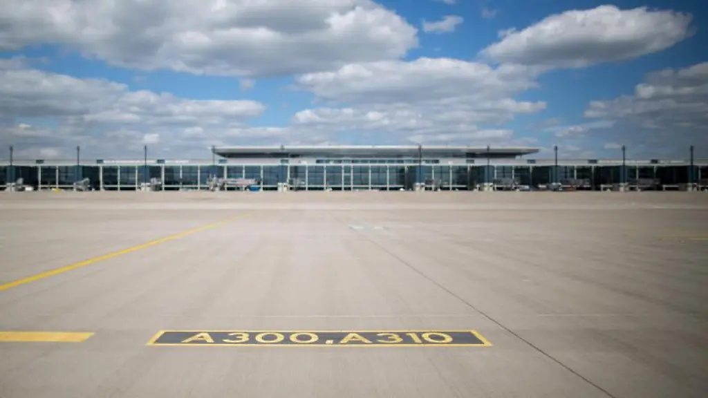 Baustelle-Flughafen-Berlin-Brandenburg