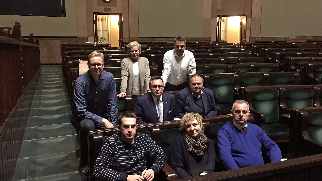 f5ef5b1b4283bdc5e6194149ce04ef8b