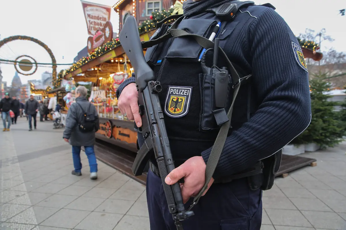 9a09b40f56b4f96adf0516a3236ad12e