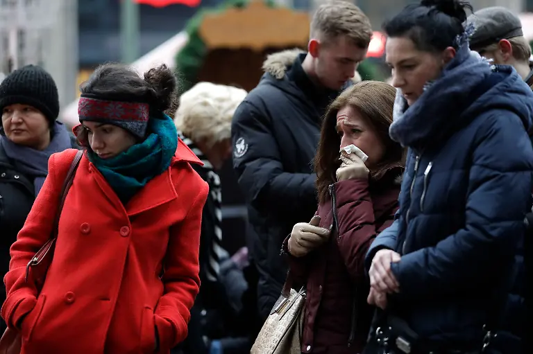 6de5d47ef86fe4312a43d62492772085