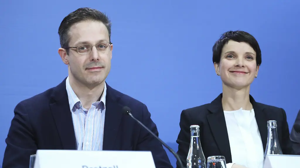 e0b998e9d089418887d2372b99bc8833