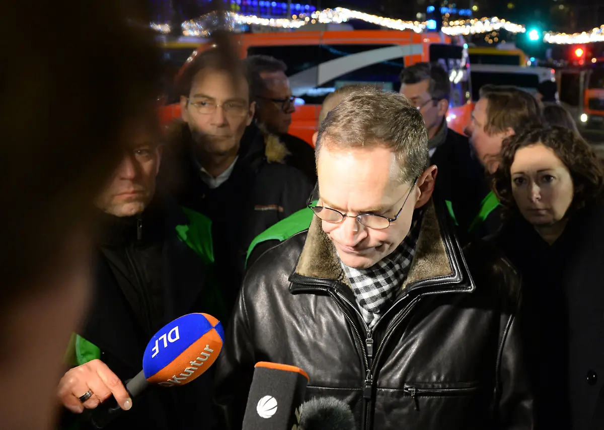 8b2a9775829883fc65a53330f1b0ace0