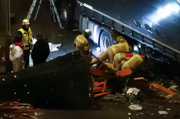 cba3d6120439d7b4dd709454d7a50e64