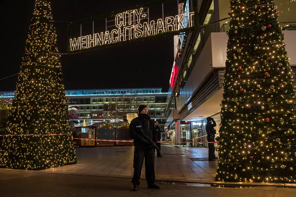 3697463c5c663b3f878164a6ef463977