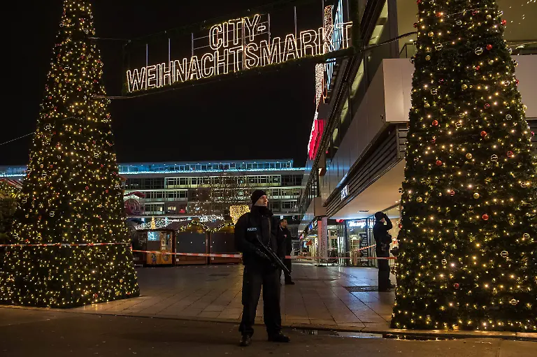 3697463c5c663b3f878164a6ef463977