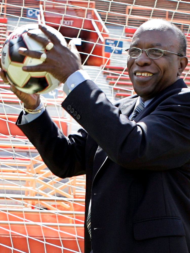 Jack Warner galt jahrelang als eine der größte Skandalnudeln in der FIFA. Gehen musste er aber erst, als er sich gegen Blatter stellte.