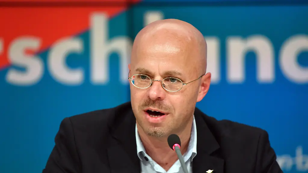 46db7b25473917cd34e14862f4008b95