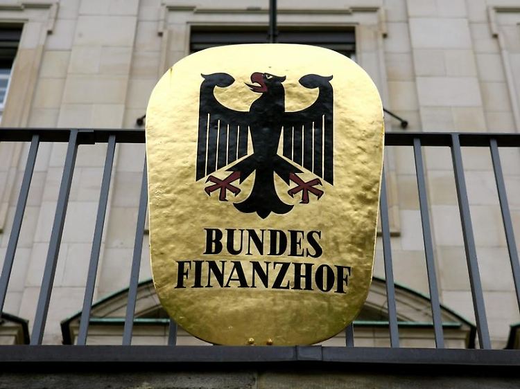 Die Richter am Bundesfinanzhof ikritisierte unter anderem die Auffassung des damaligen Gesetzgebers, wonach der Erhalt von Betrieben beim Übergang auf einen Erben durch die Erbschaftssteuer "typischerweise gefährdet" würde.