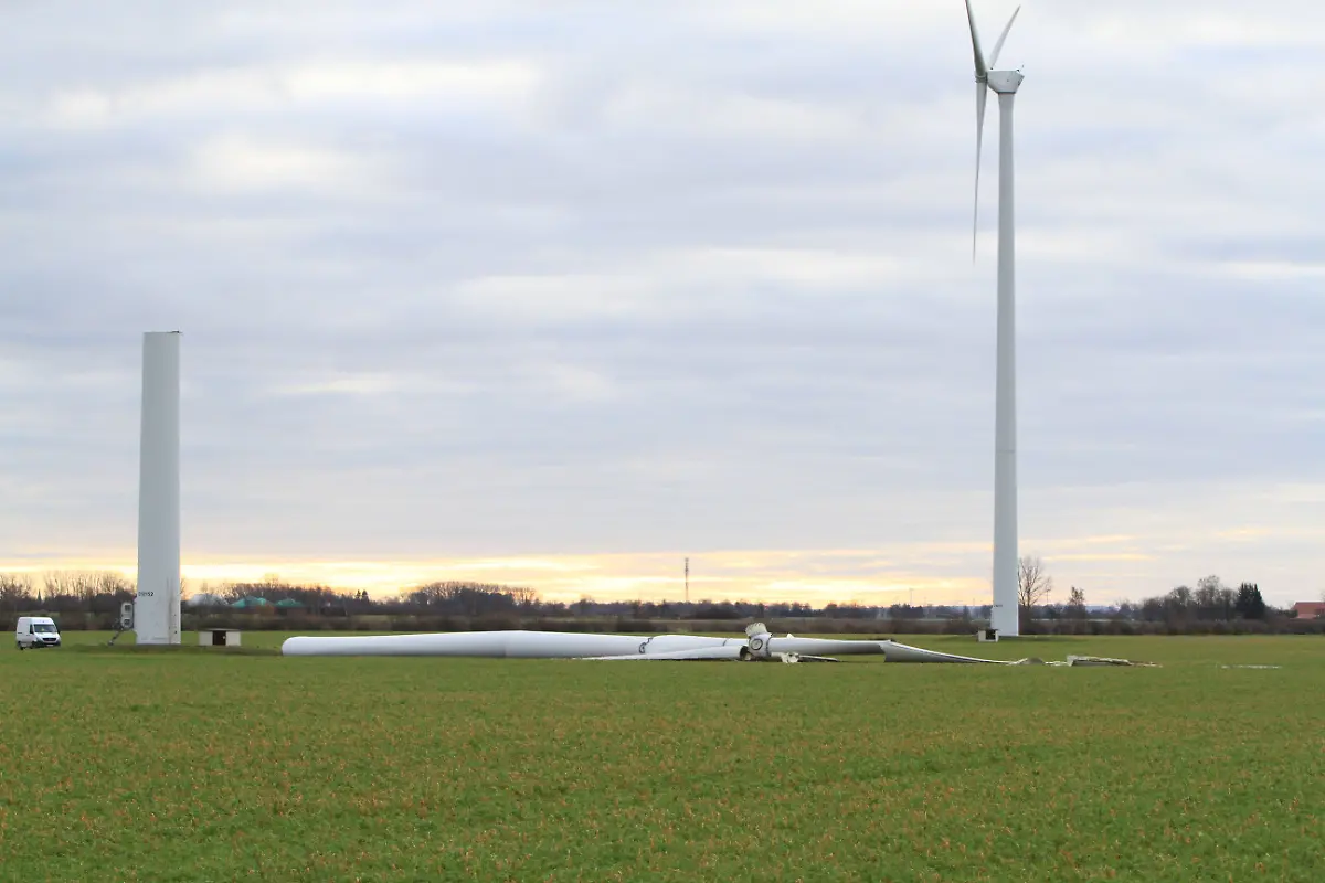 ae85cf420d82327cd805ae20b9ed716b