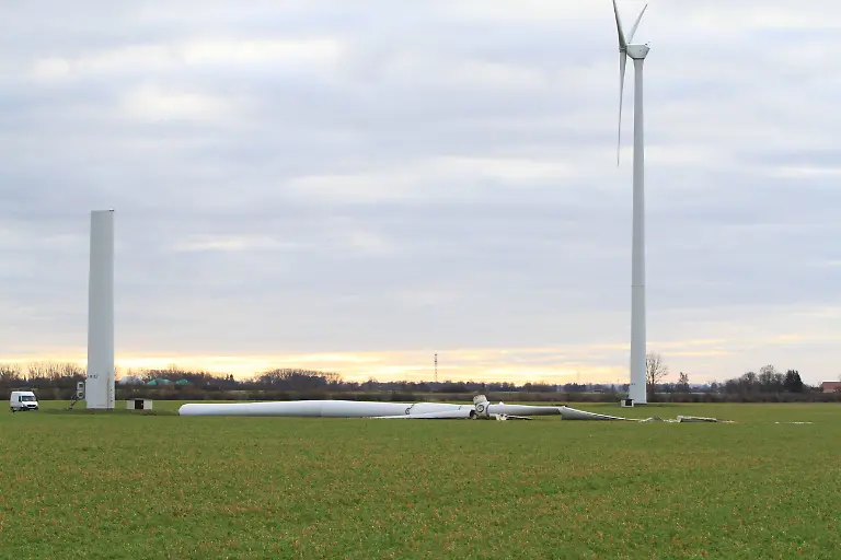 ae85cf420d82327cd805ae20b9ed716b