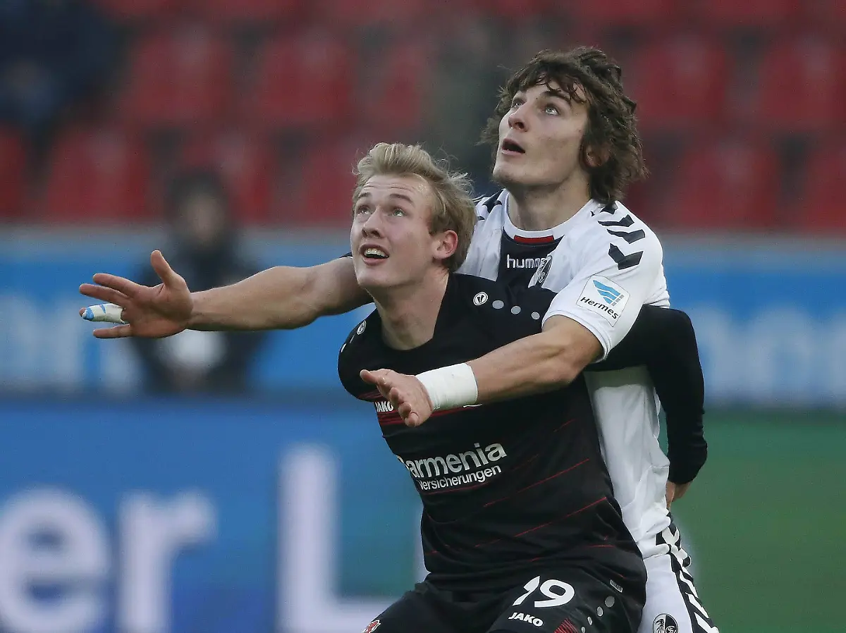 d28ac2b3cd69350d0ee5832e6e899aee