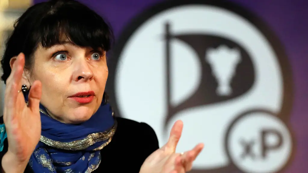 cce500cfefe64a5ee9b75ed05b42b864