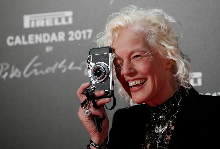 41b6f93ff65a7f7bce4ddec0de5a1606