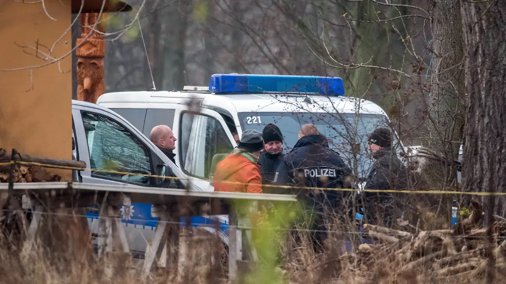 Die-Polizei-in-Weimar-suchte-in-mit-einem-Grossaufgebot-nach-der-Vermissten