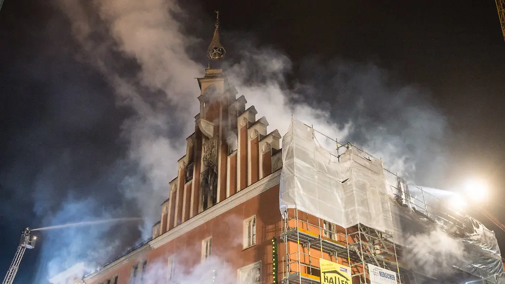 ccae93fe10edd42858bc6ba286781cf3