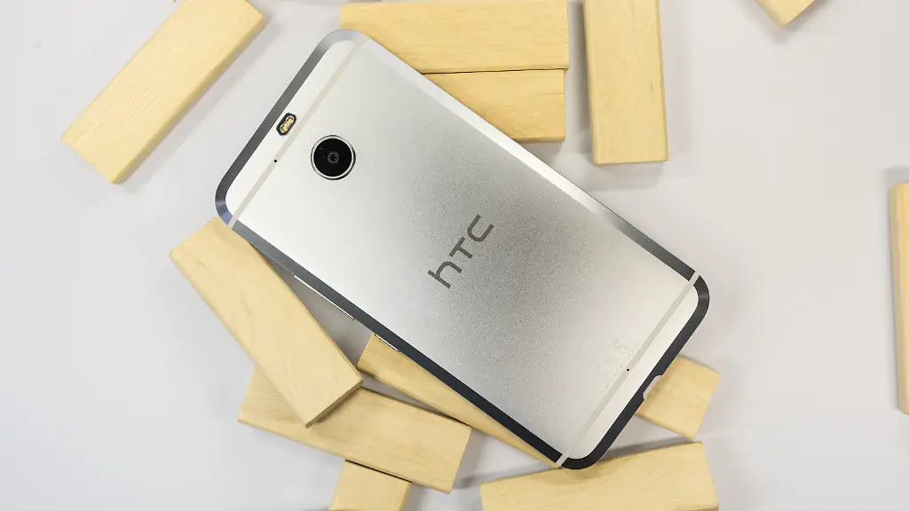 HTC-10-Evo-Rueckseite