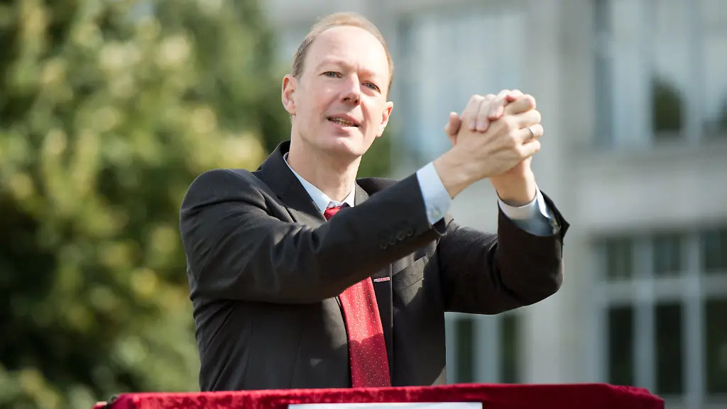 1bff3cd2e18fbce338b0977db3d33a11