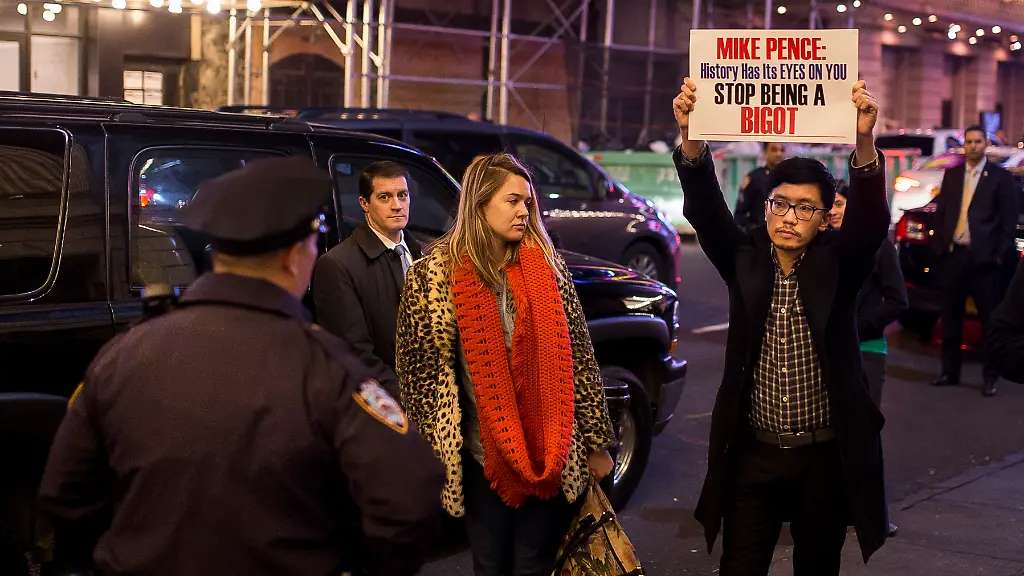 ba1f2879c3143aa2d6362f17565a8f98