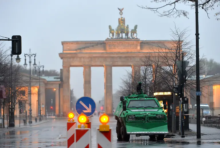 b2c8f2ceb9df643fb6295cd4d9c1964c