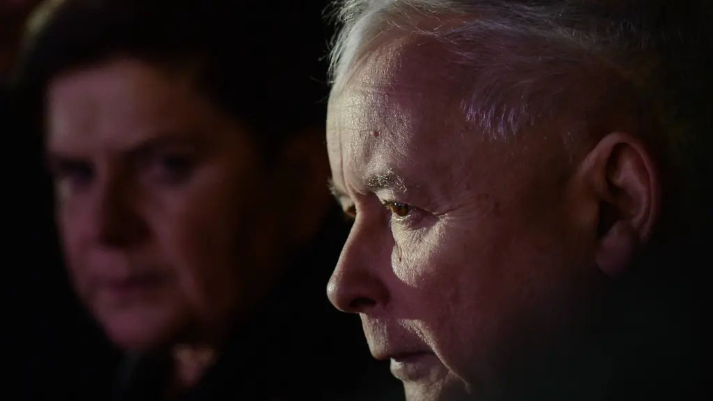 fa4d25c43566f552efc88f07ef51573c