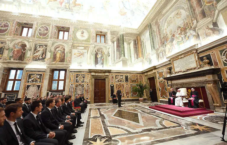 756577e7727c4f4d238eaefade5b9bc2