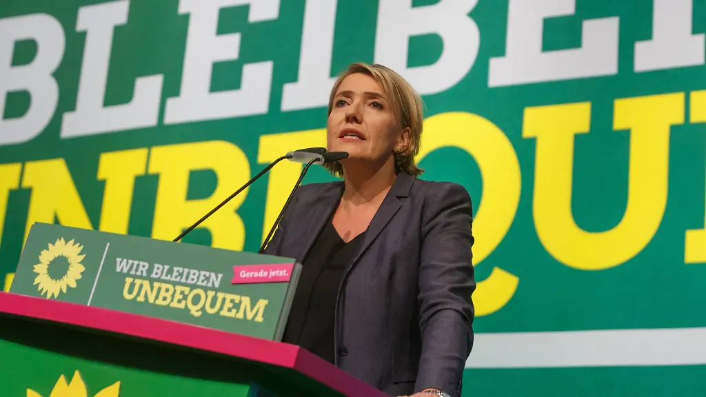 Simone-Peter-Bundesvorsitzende-der-Partei-Buendnis-90-Die-Gruenen-auf-dem-Bundesparteitag-in-Muenster