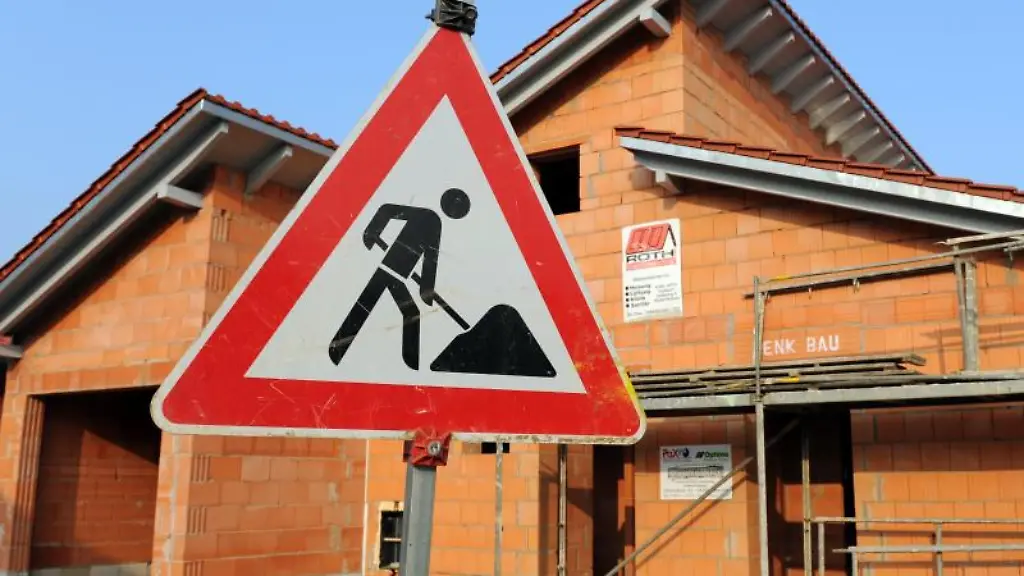 Bau-eines-Eigenheims