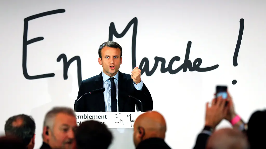 ccf79549bb97f677546d477d0f4c903b