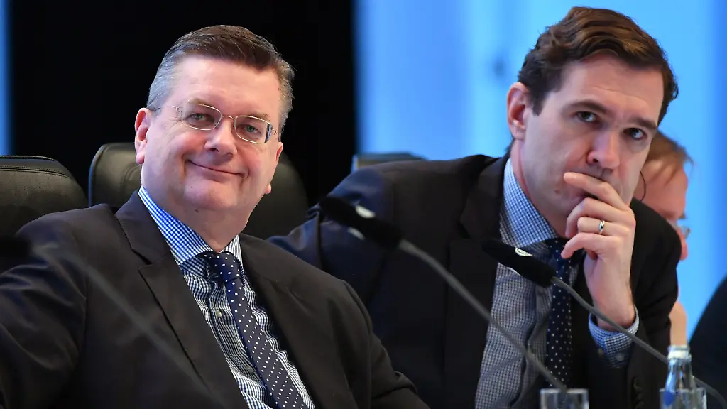 fcc67de4bd588b73239f2a93af8e06dc