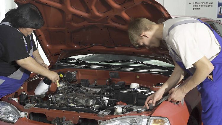 Die Versicherung muss auch für eine Reparatur in einer Marken-Werkstatt aufkommen.