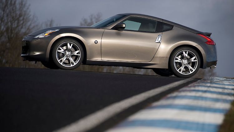 Porsche-Schreck: Der Nissan 370Z braucht sich mit seinen Fahrleistungen nicht zu verstecken.