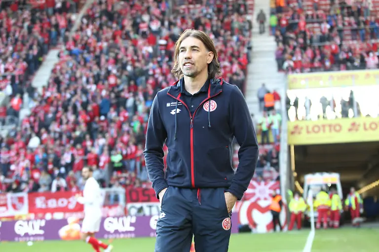 93543077ea1ae2668617f1cf42b1cc7e