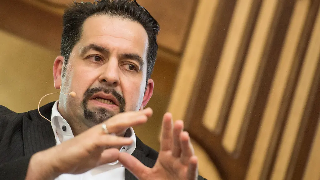 8e85506fcc83f1a6f228c6ff6a43f97a