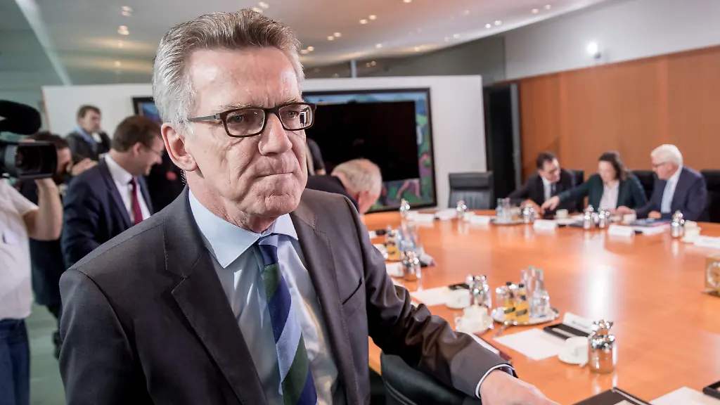 5b56f97bd8138697854ed4d12de8e257