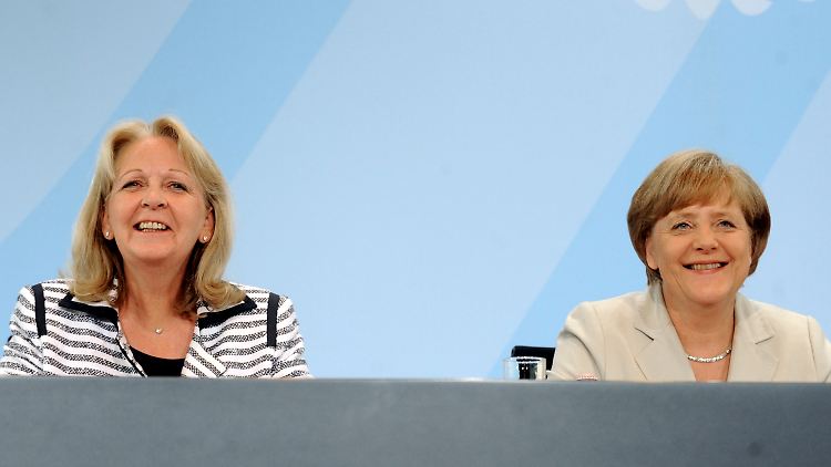 Bundeskanzlerin Merkel und NRW-Ministerpräsidentin Kraft (l.) verkünden die Einigung.