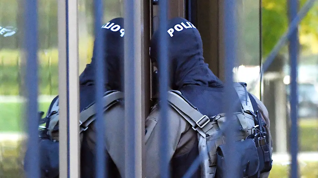 ea1b0ae58674cc726fbc044bdb9488ae