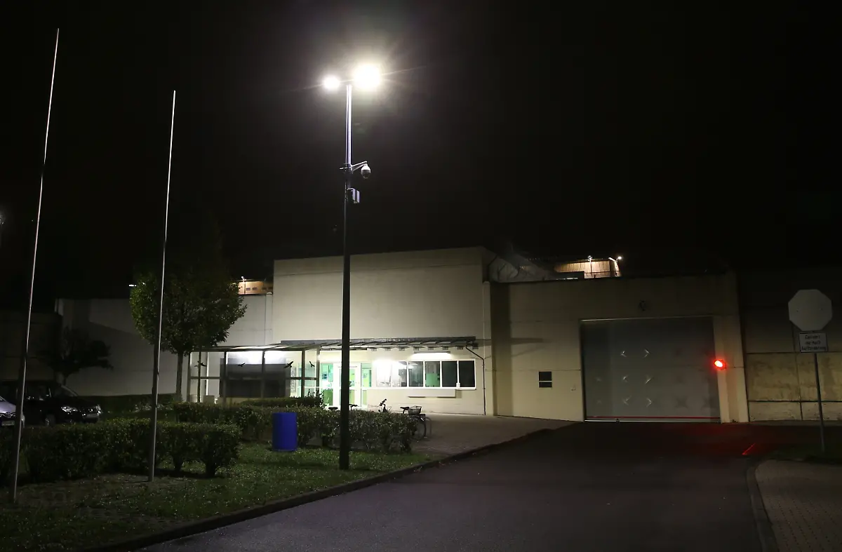 6880751083776614c76d6466bad37eb5