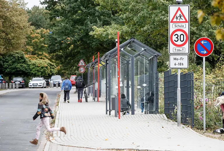 28abbb55f00da104996812f81a1d80ec