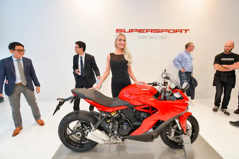 intermot-16-018-028