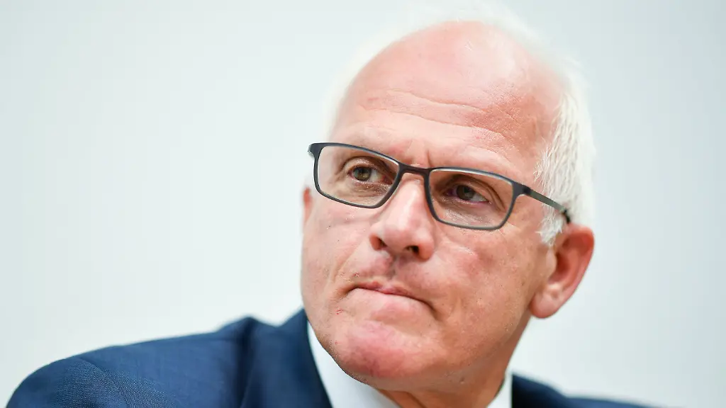 63f2a6cdc215c8525a763d7a820f5fe3