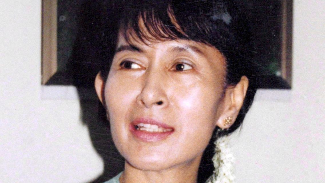 Bei einem Schuldspruch müsste Suu Kyi für fünf weitere Jahre in Haft - während der für nächstes Jahr geplanten Wahlen wäre sie somit noch im Gefängnis.