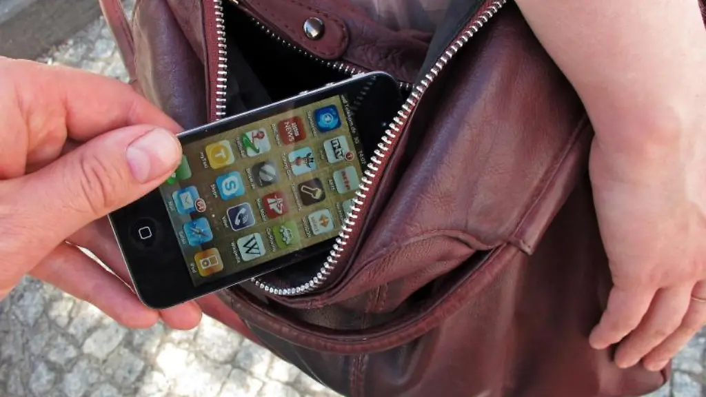 Taschendiebe-gehen-gewieft-vor-Sie-haben-ganz-unterschiedliche-Tricks-und-Herangehensweisen-um-Wertgegenstaende-zu-klauen