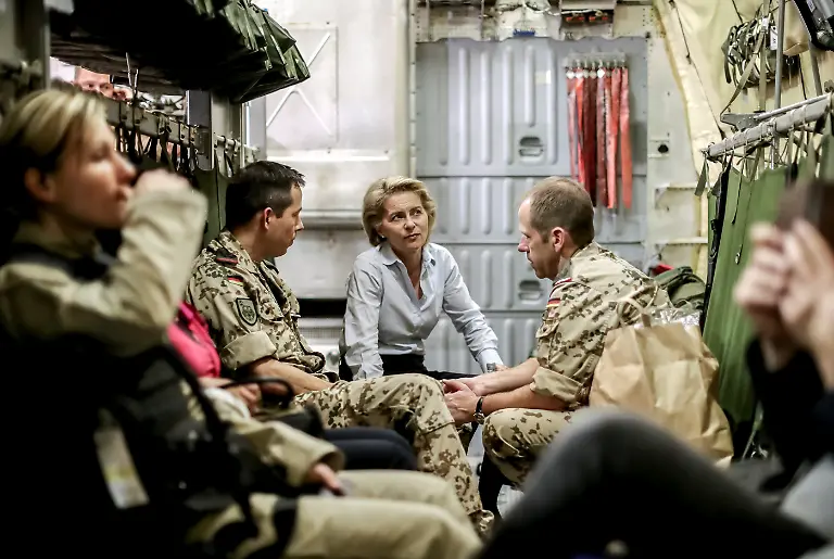 9fb0a57d27dd9f22b3ebb2b4c9b96dbc