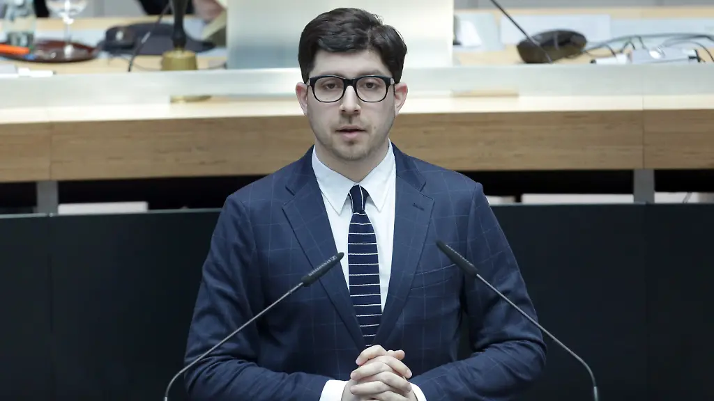 9b68e27809e4595c36eb68f0971d6a9c