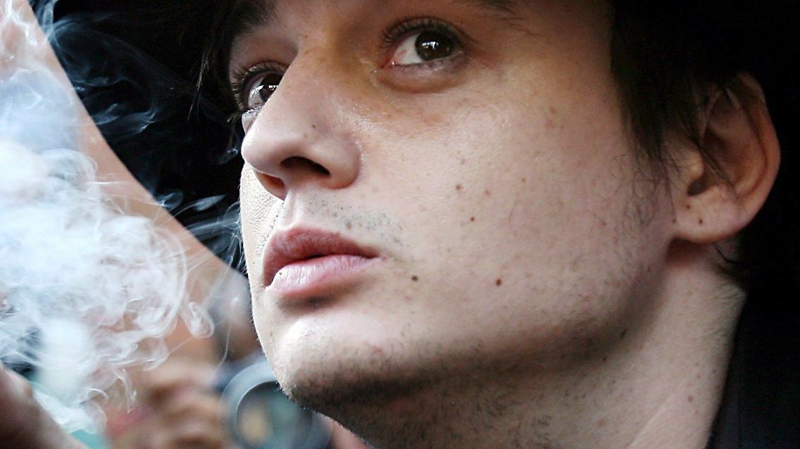 Er will einfach nicht erwachsen werden.