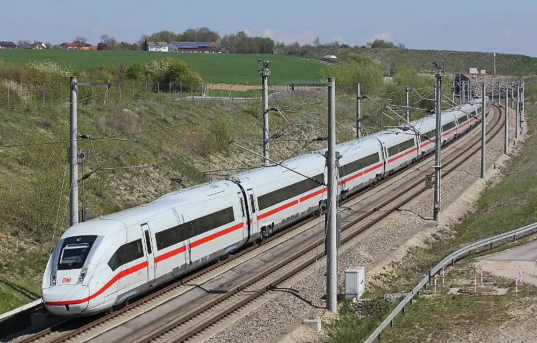 DB110043