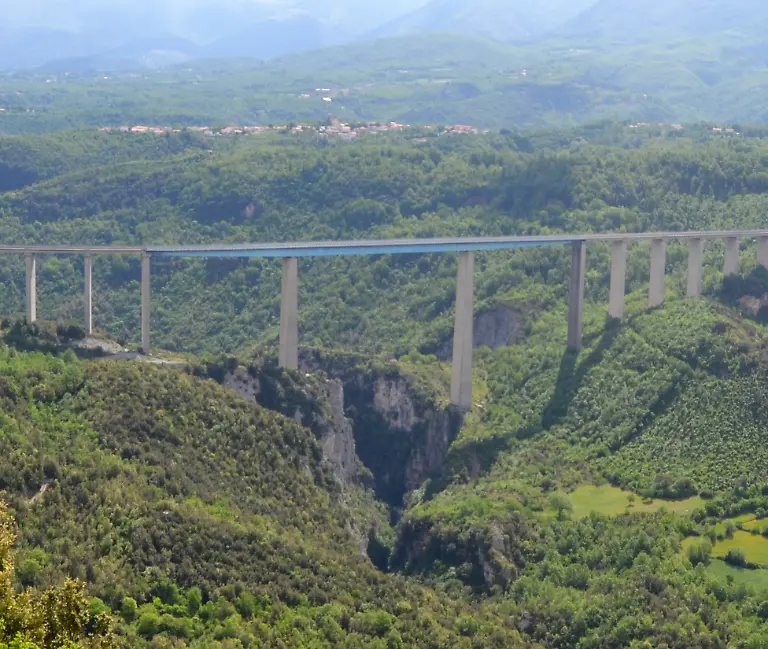 Viadotto-Italia-autostrada-A3
